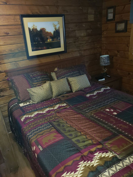 Alpine Hideaway Campground - Cabin 80 Bedroom