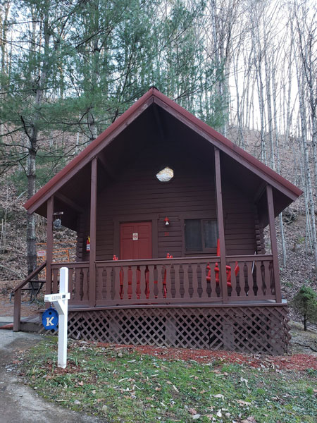 Alpine Hideaway Campground - Cabin 80 Exterior